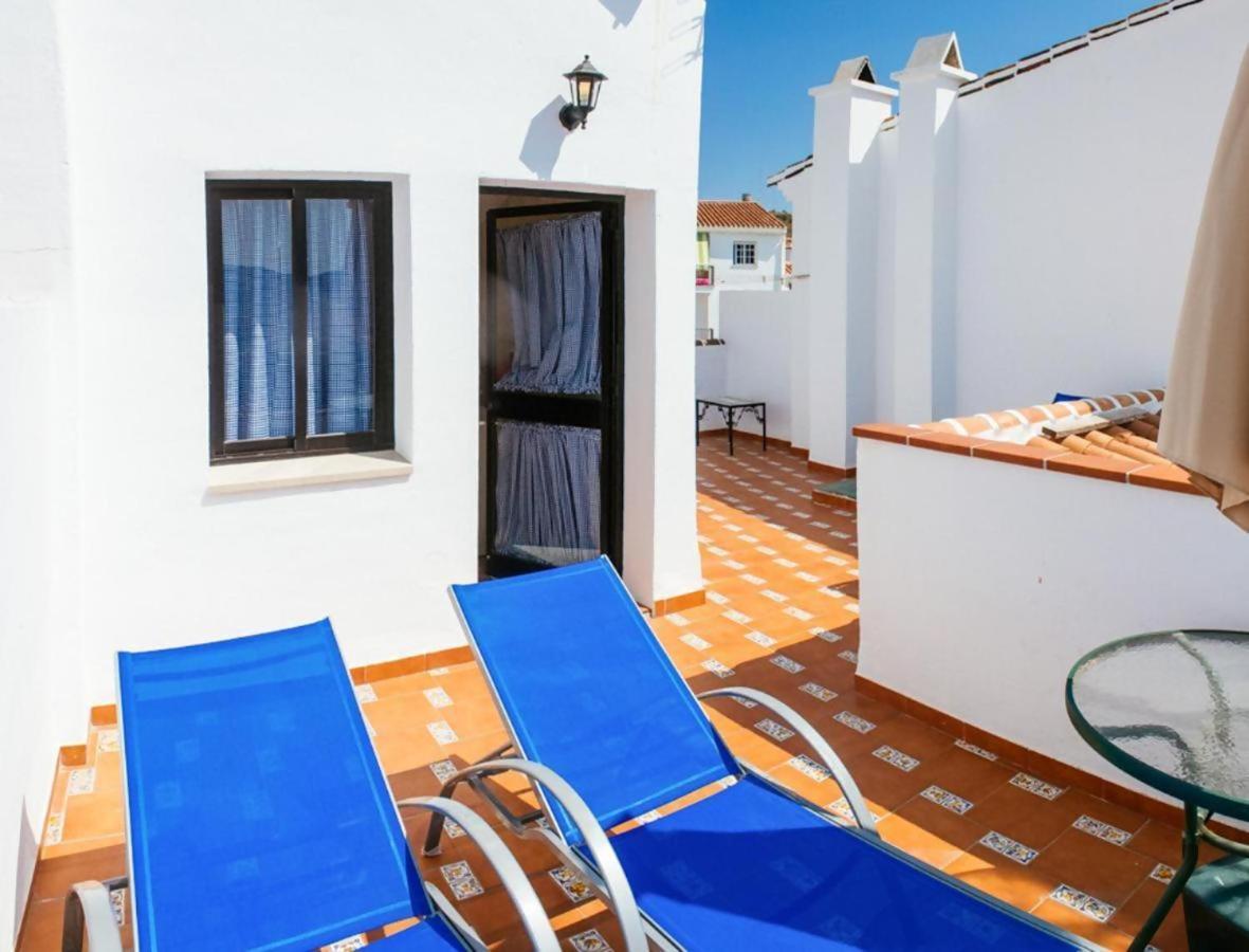 Tipica Casa En Frigiliana Con Patio Y Terraza Apartment Exterior photo