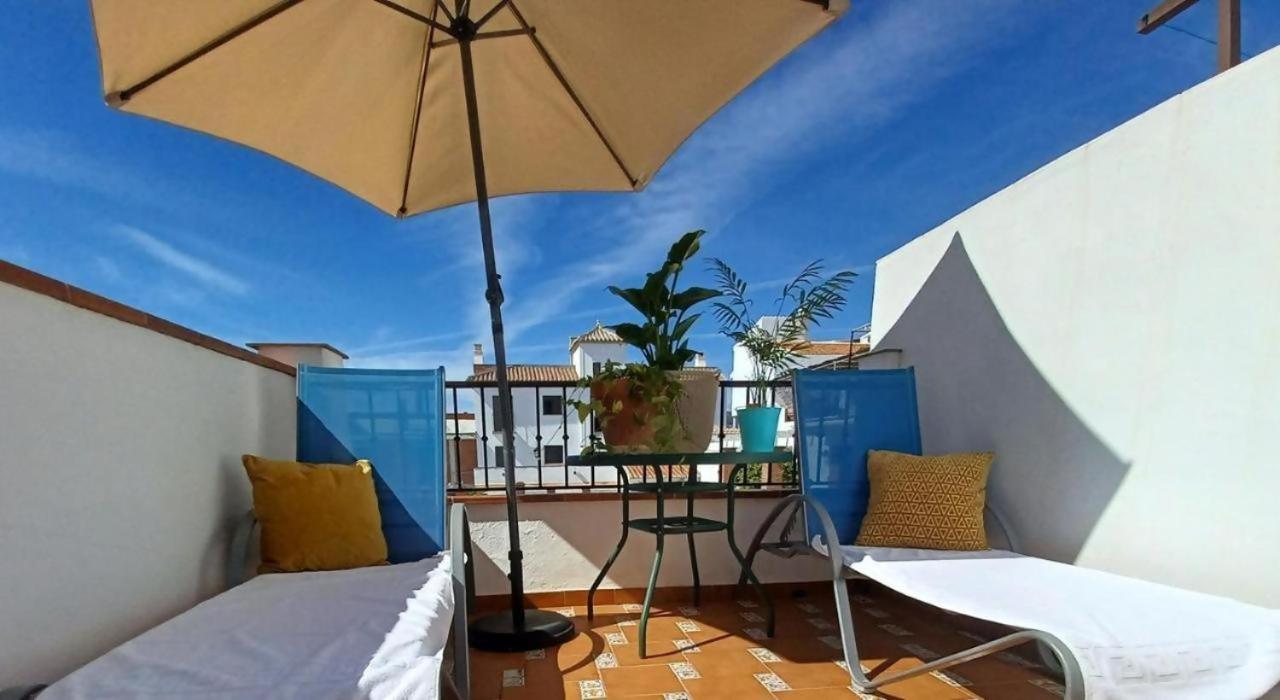 Tipica Casa En Frigiliana Con Patio Y Terraza Apartment Exterior photo