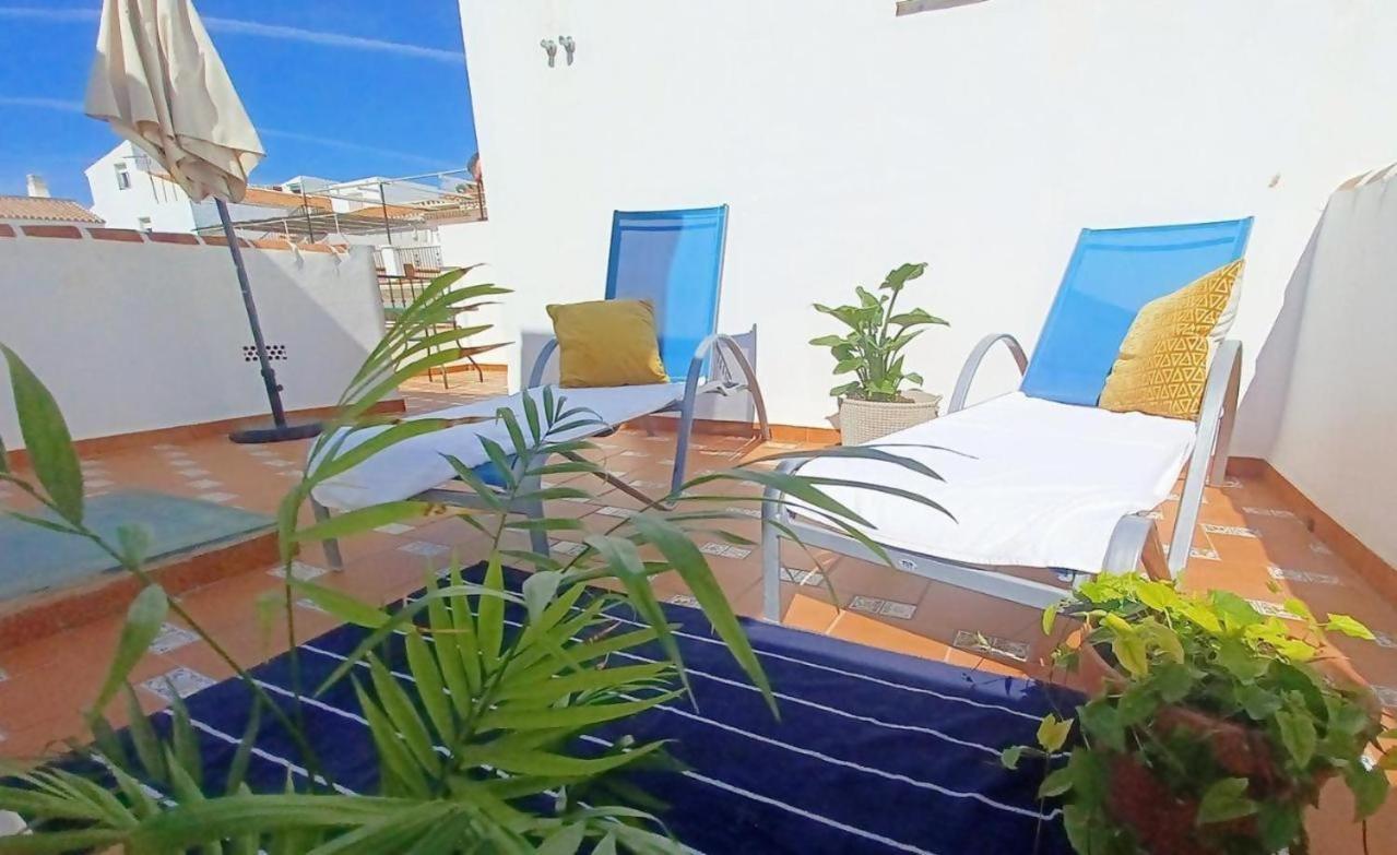 Tipica Casa En Frigiliana Con Patio Y Terraza Apartment Exterior photo